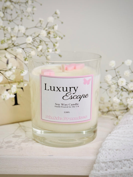 Luxury Escape 220G Candle